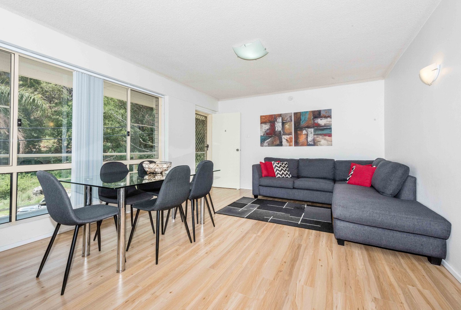 4/7 Lillian Street SHOAL BAY 5