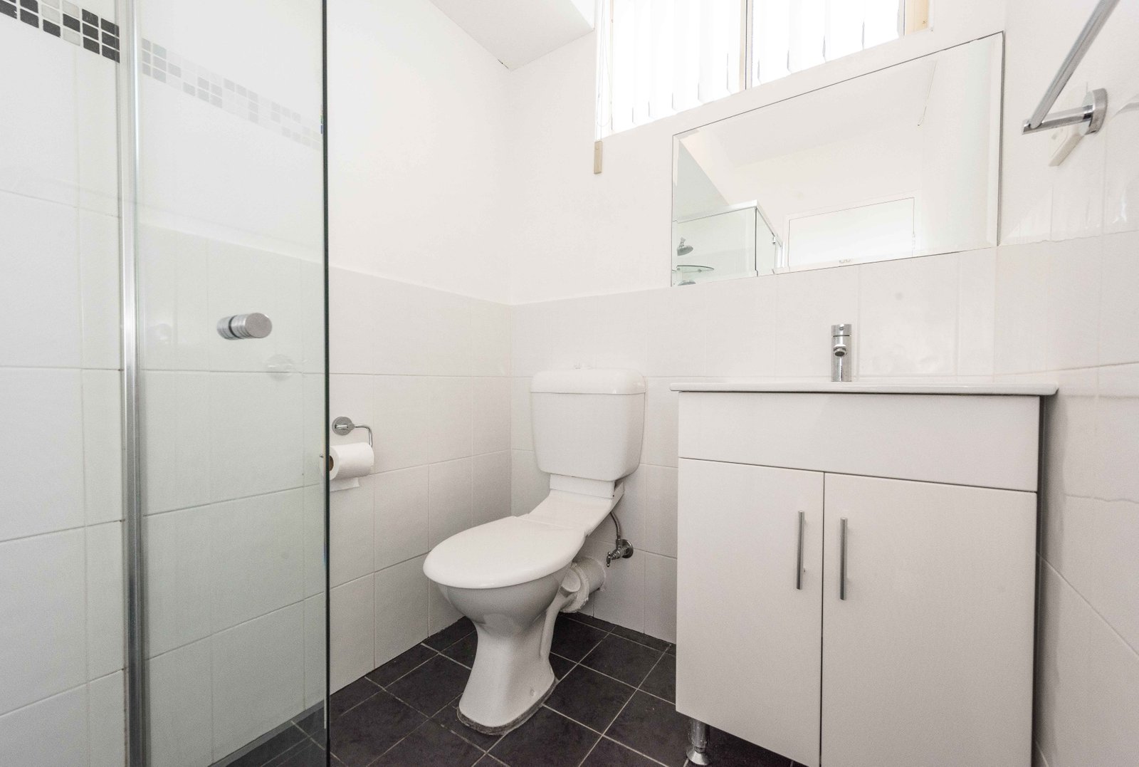4/7 Lillian Street SHOAL BAY 12