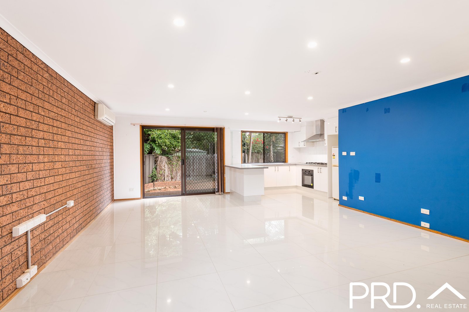 47 Matthews Avenue EAST HILLS 2