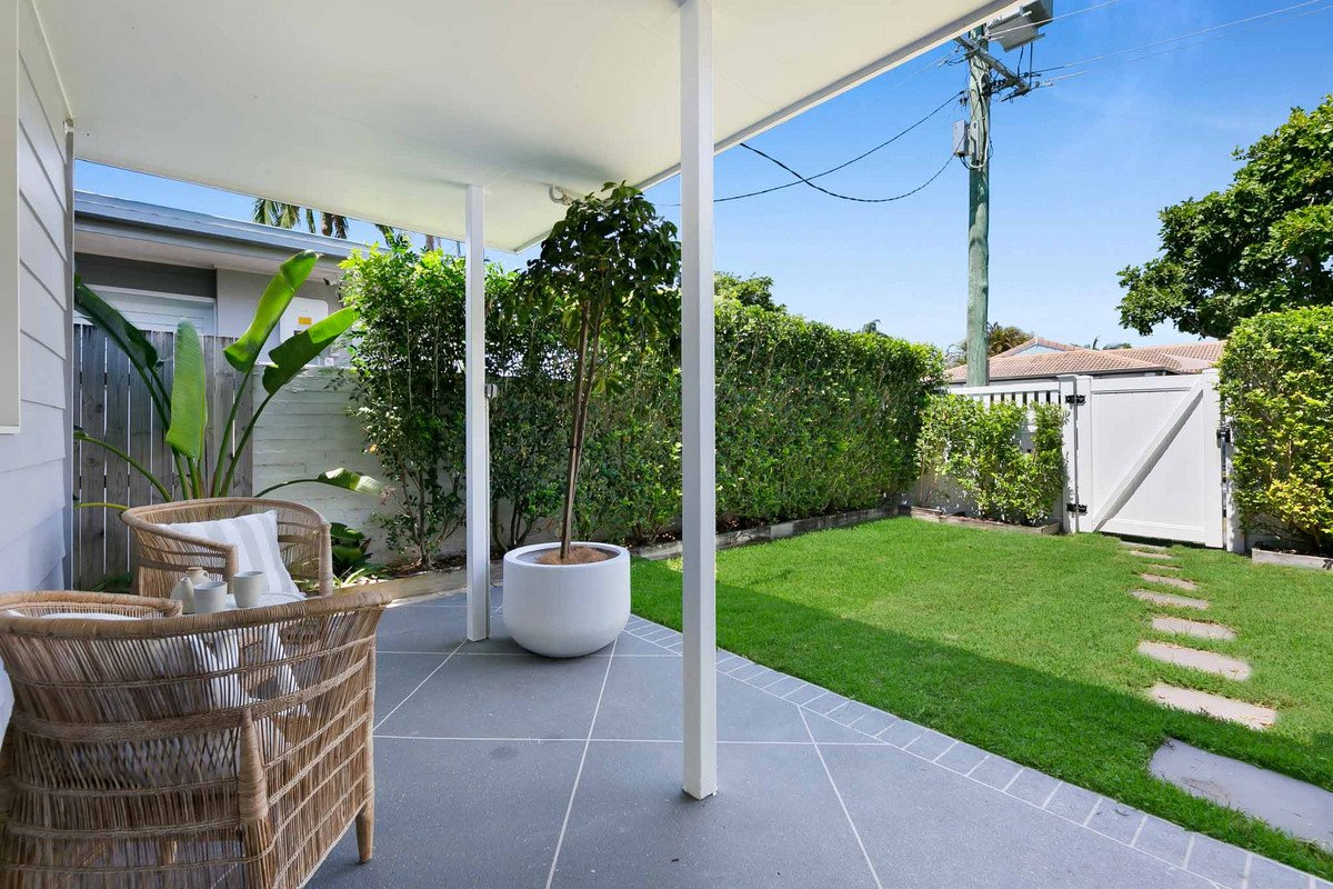 47 Mountain View Avenue Miami 15