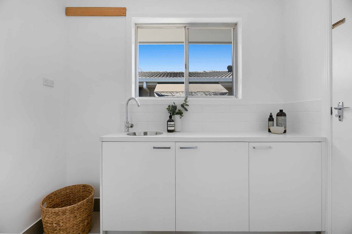 47 Mountain View Avenue Miami 20