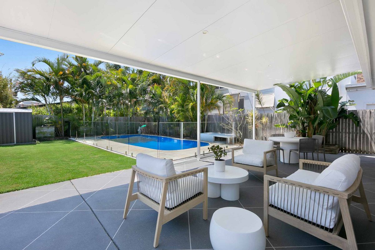 47 Mountain View Avenue Miami 22