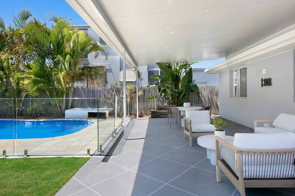 47 Mountain View Avenue Miami 24