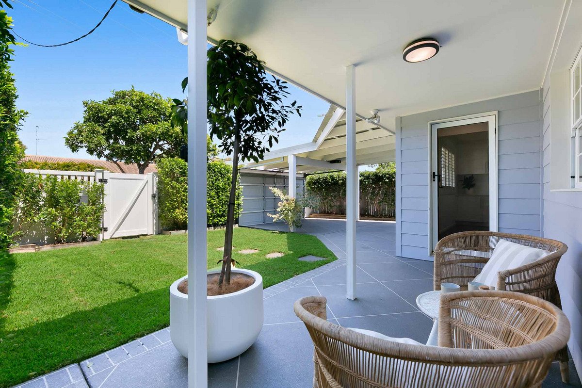 47 Mountain View Avenue Miami 14