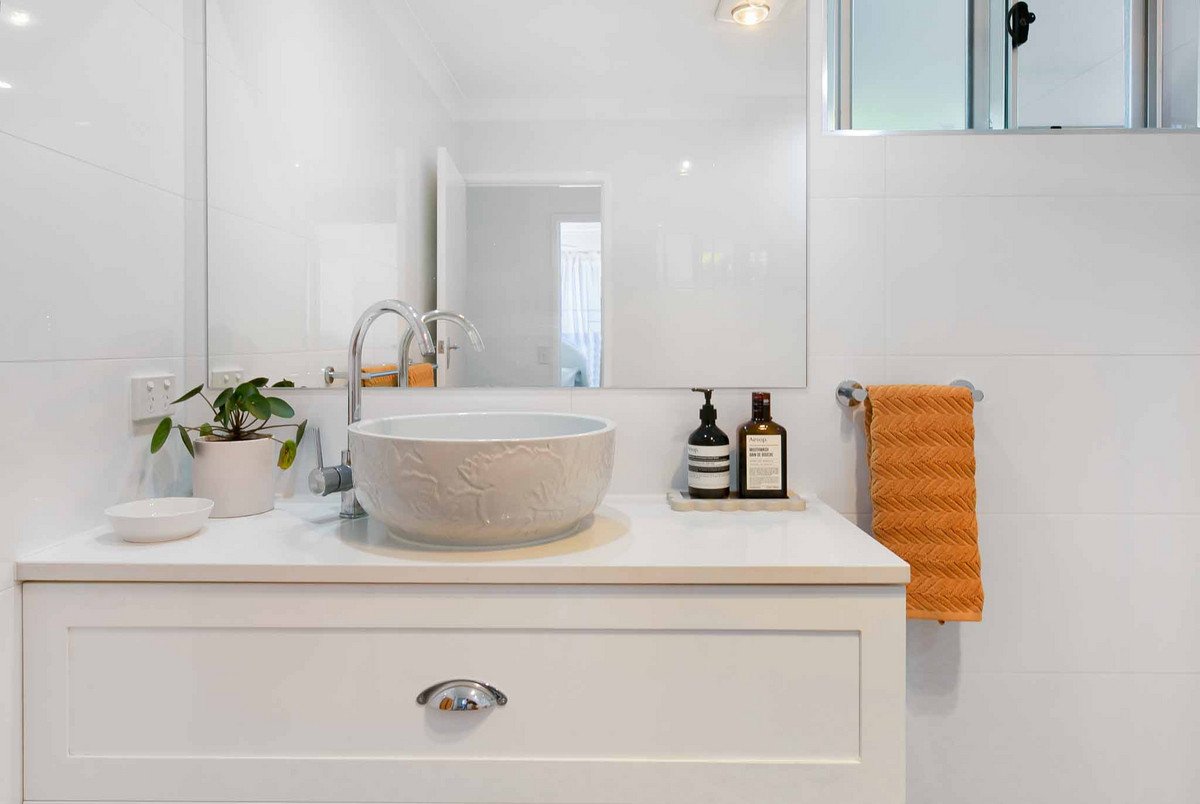 47 Mountain View Avenue Miami 17