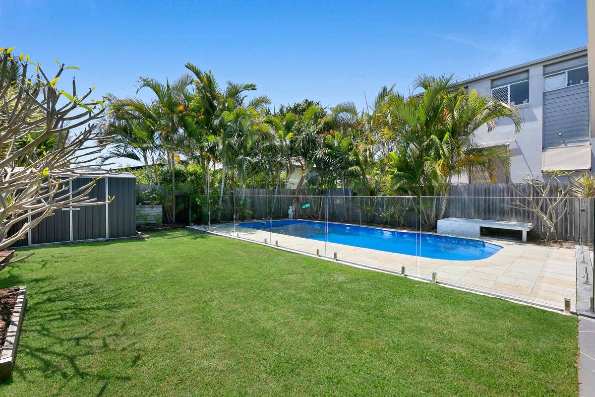 47 Mountain View Avenue Miami 25