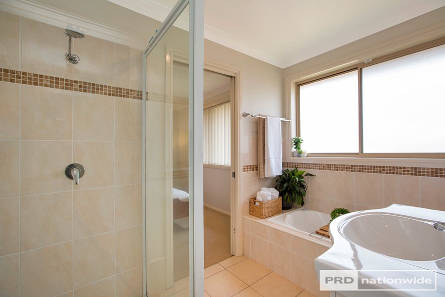 47 Nowland Crescent TAMWORTH 18