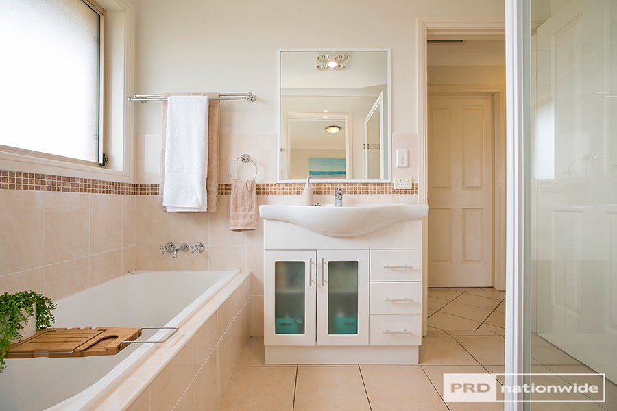 47 Nowland Crescent TAMWORTH 19