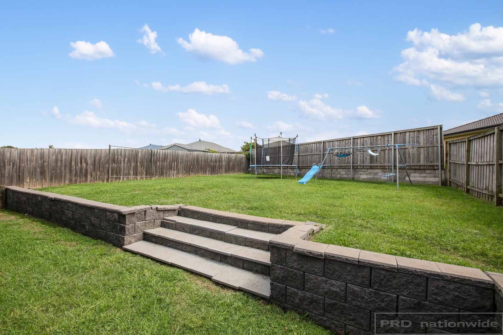 47 Redgum Circuit ABERGLASSLYN 16