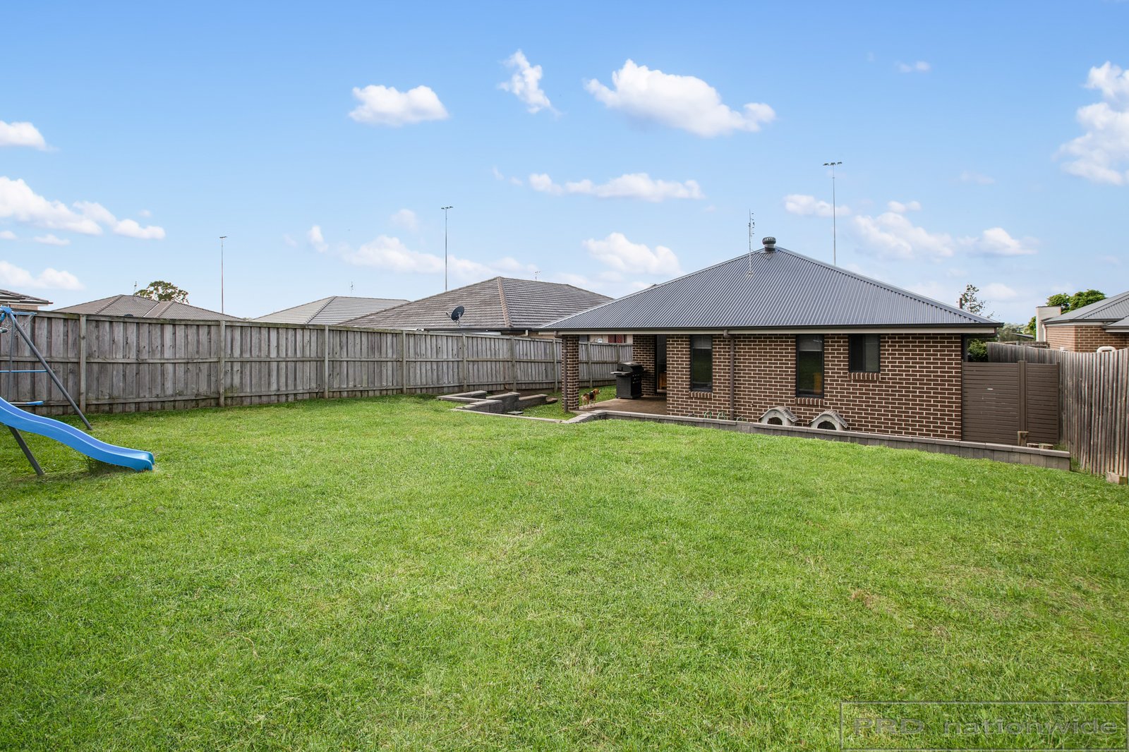 47 Redgum Circuit ABERGLASSLYN 17