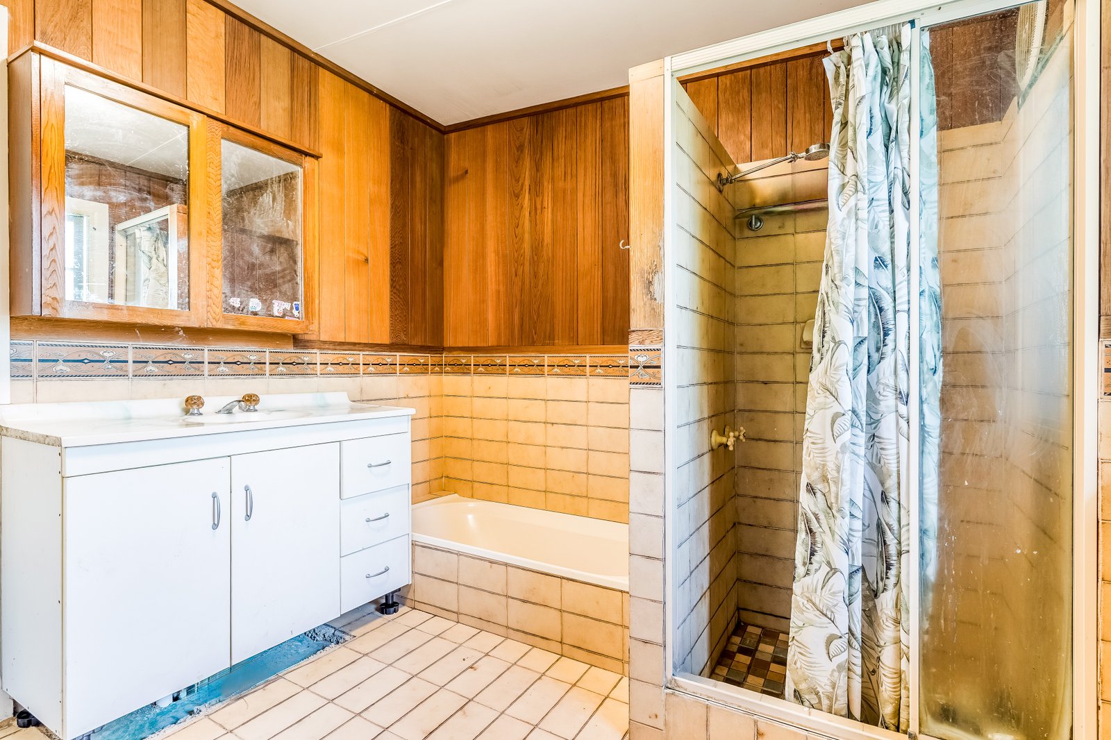 47 Richmond Street CASINO 16