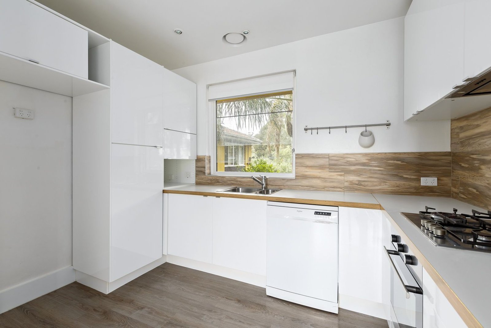 Real Estate and Property in 4/7 Ripon Grove, Elsternwick, VIC