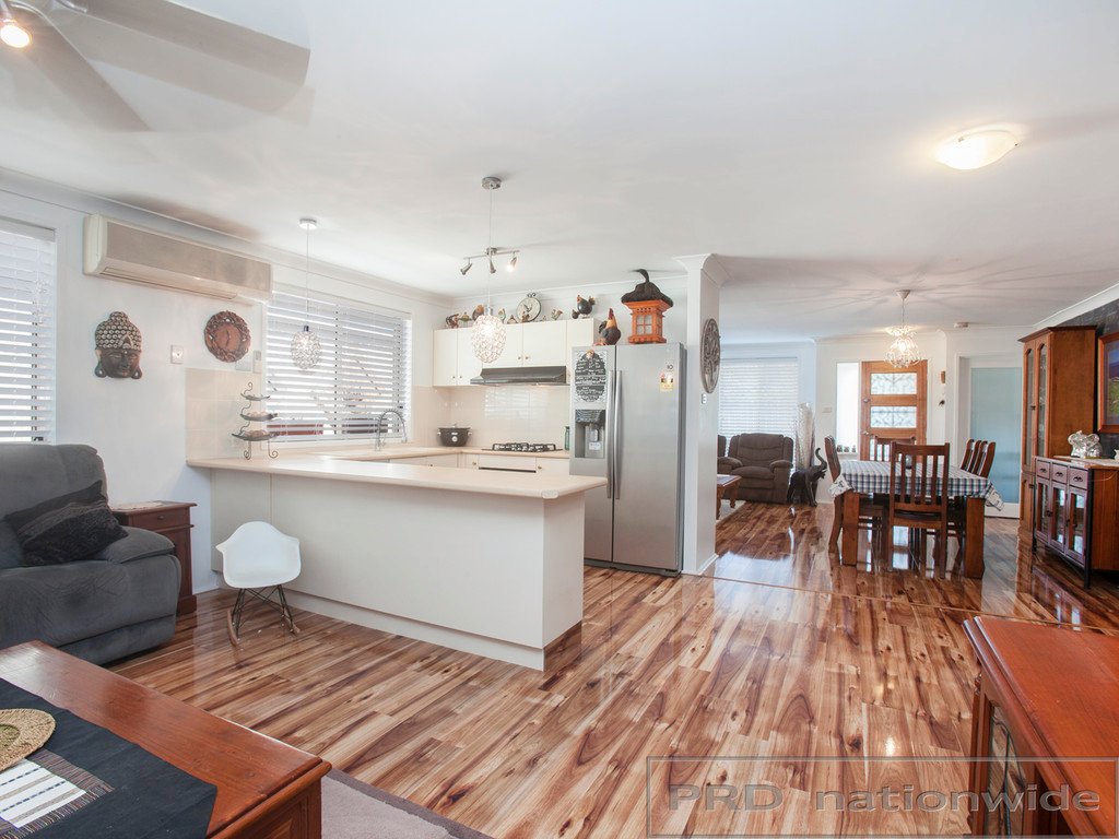 47 Royal Oak Avenue THORNTON 9