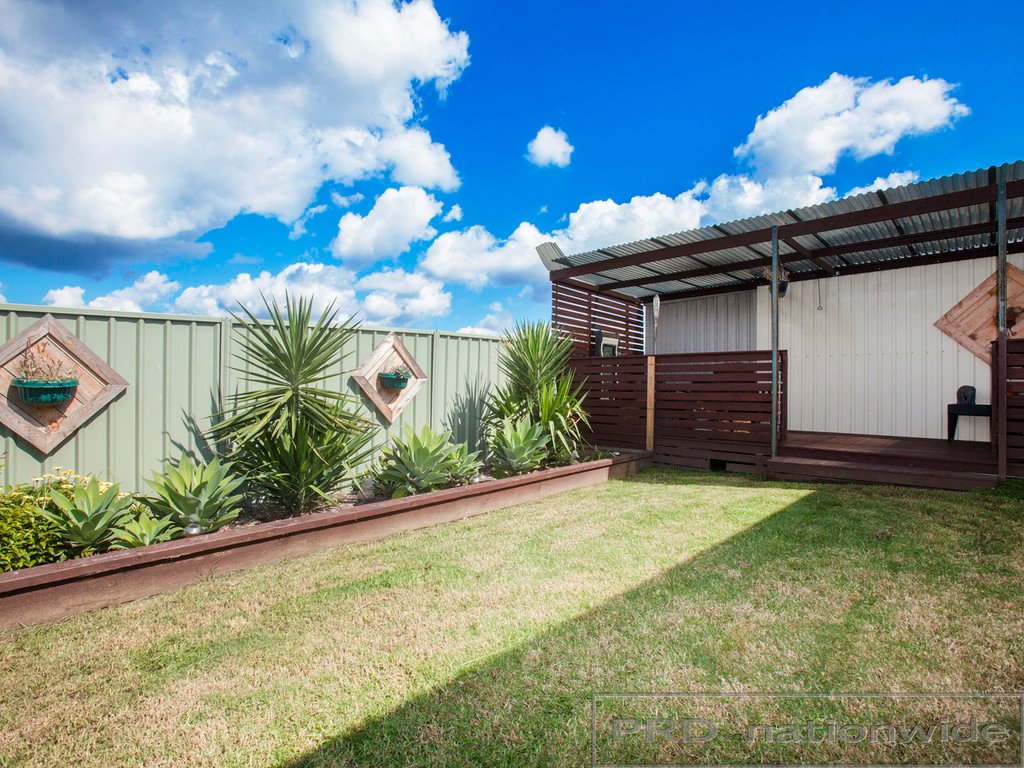 47 Royal Oak Avenue THORNTON 14
