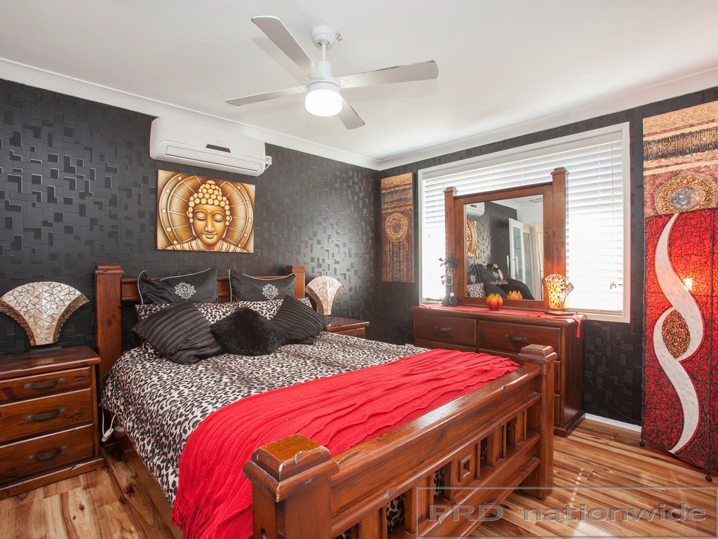 47 Royal Oak Avenue THORNTON 16