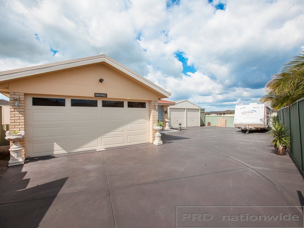 47 Royal Oak Avenue THORNTON 21