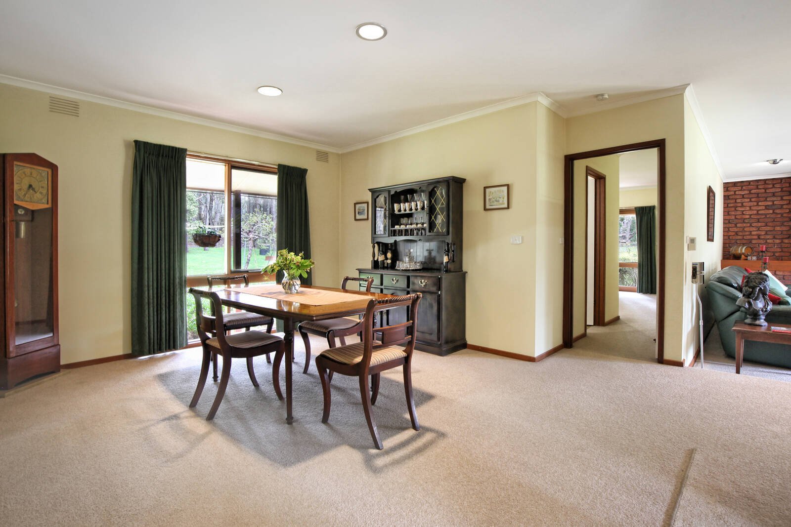 Real Estate and Property in 47 Royle Court, Woodend, VIC