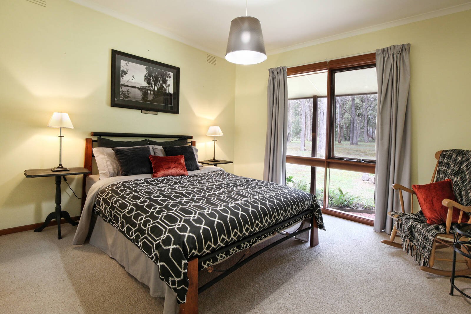 Real Estate and Property in 47 Royle Court, Woodend, VIC