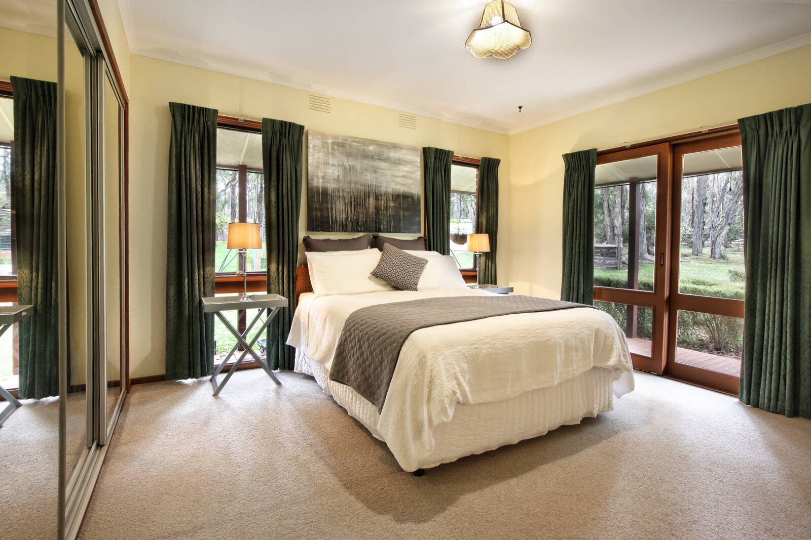 Real Estate and Property in 47 Royle Court, Woodend, VIC