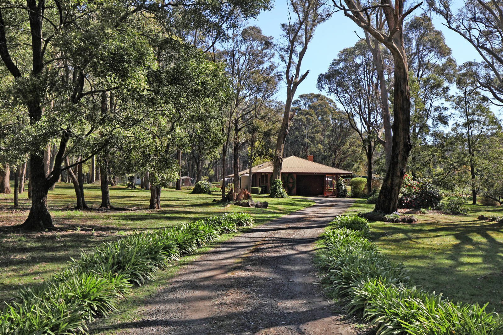 Real Estate and Property in 47 Royle Court, Woodend, VIC