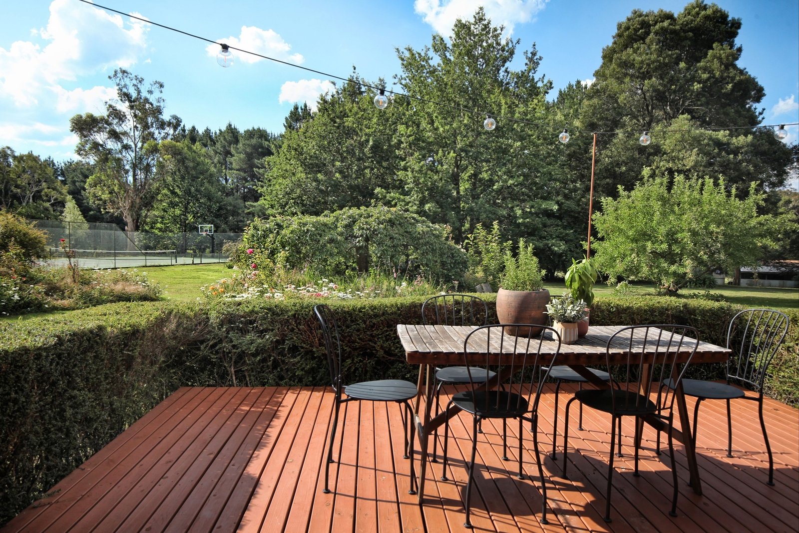 Real Estate and Property in 47 Royle Court, Woodend, VIC