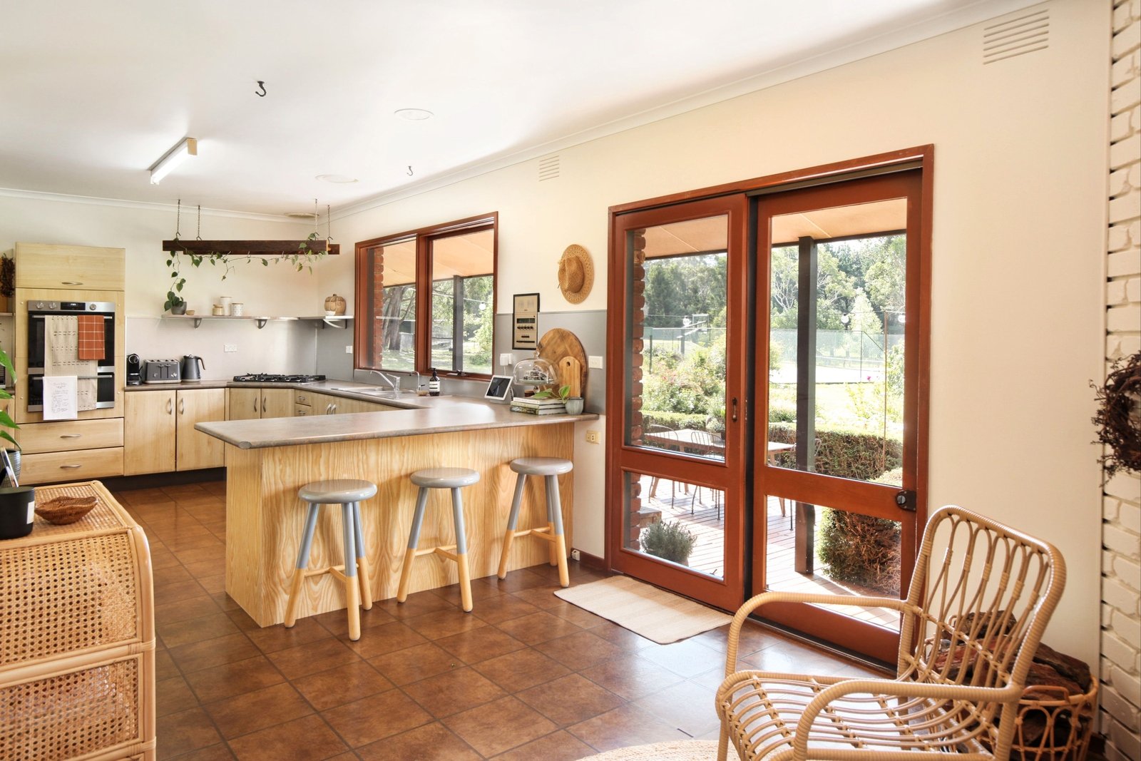 Real Estate and Property in 47 Royle Court, Woodend, VIC