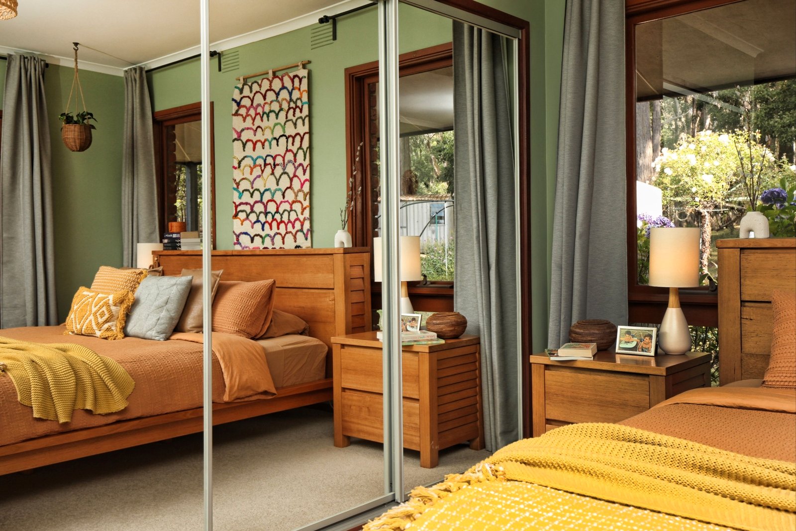 Real Estate and Property in 47 Royle Court, Woodend, VIC