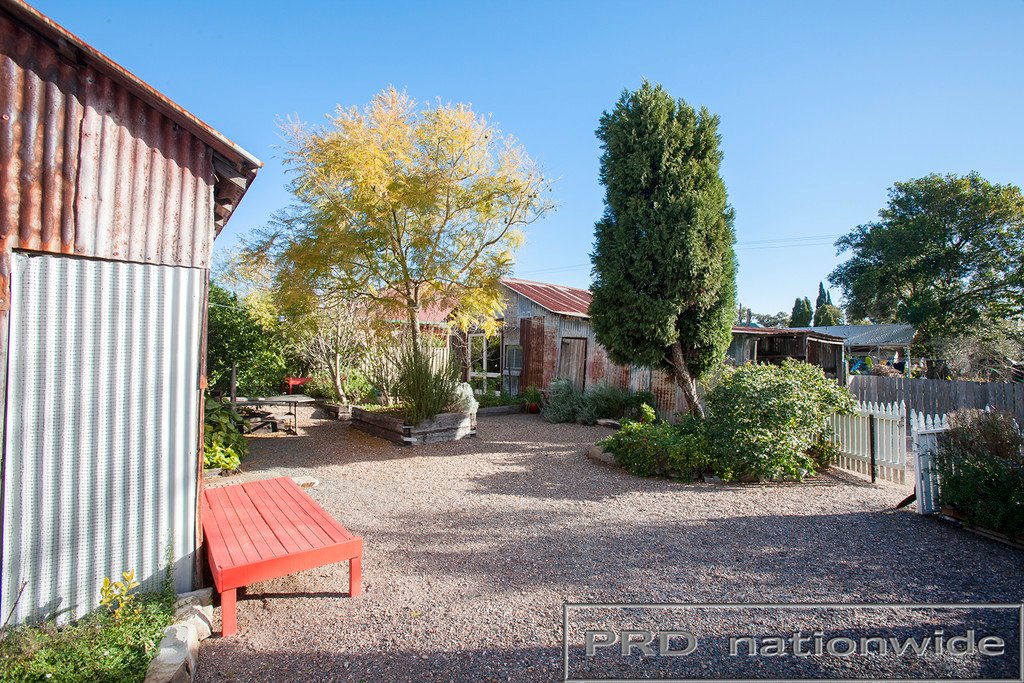 47 Swan Street MORPETH 5