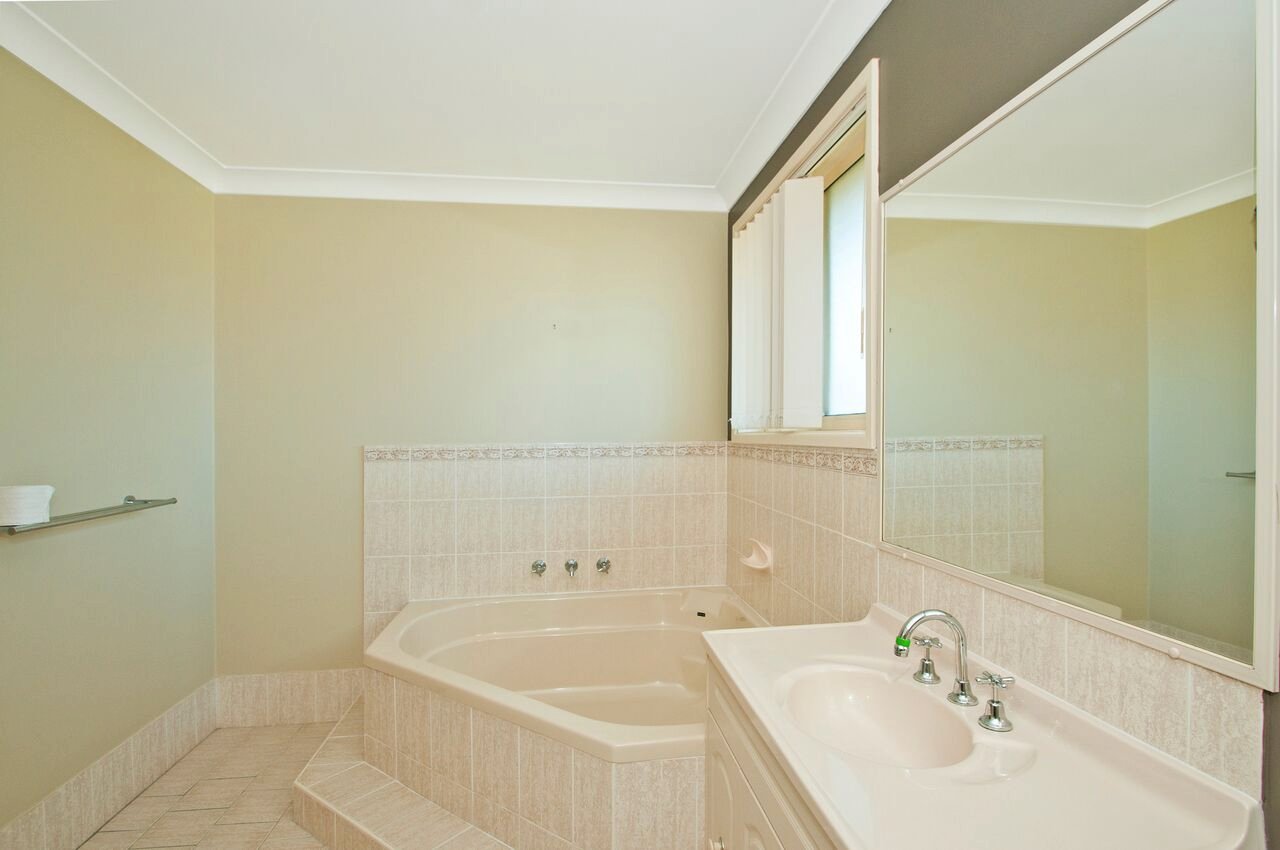 47 The Circuit BLACKBUTT 6