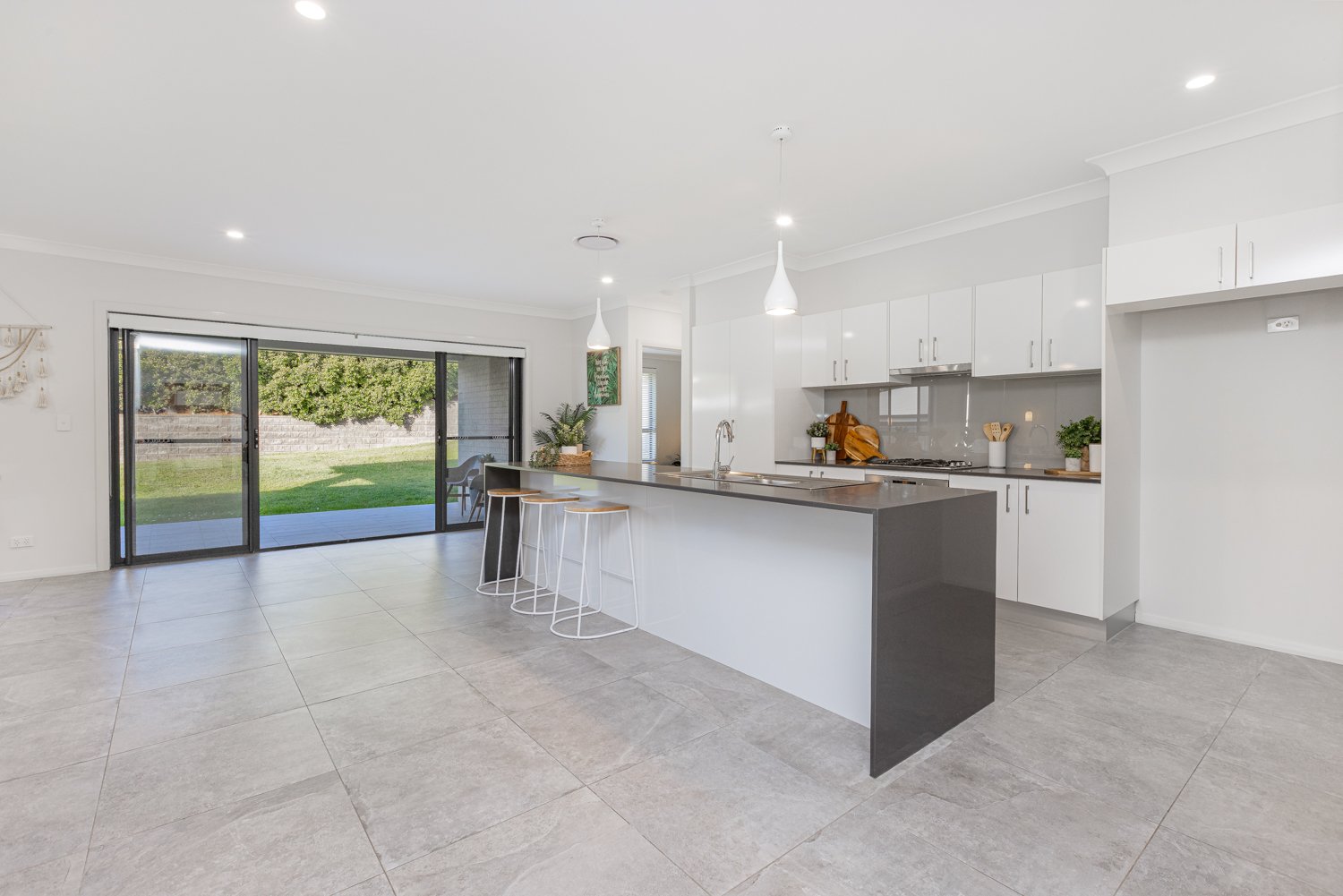 47 Tournament Street RUTHERFORD 12