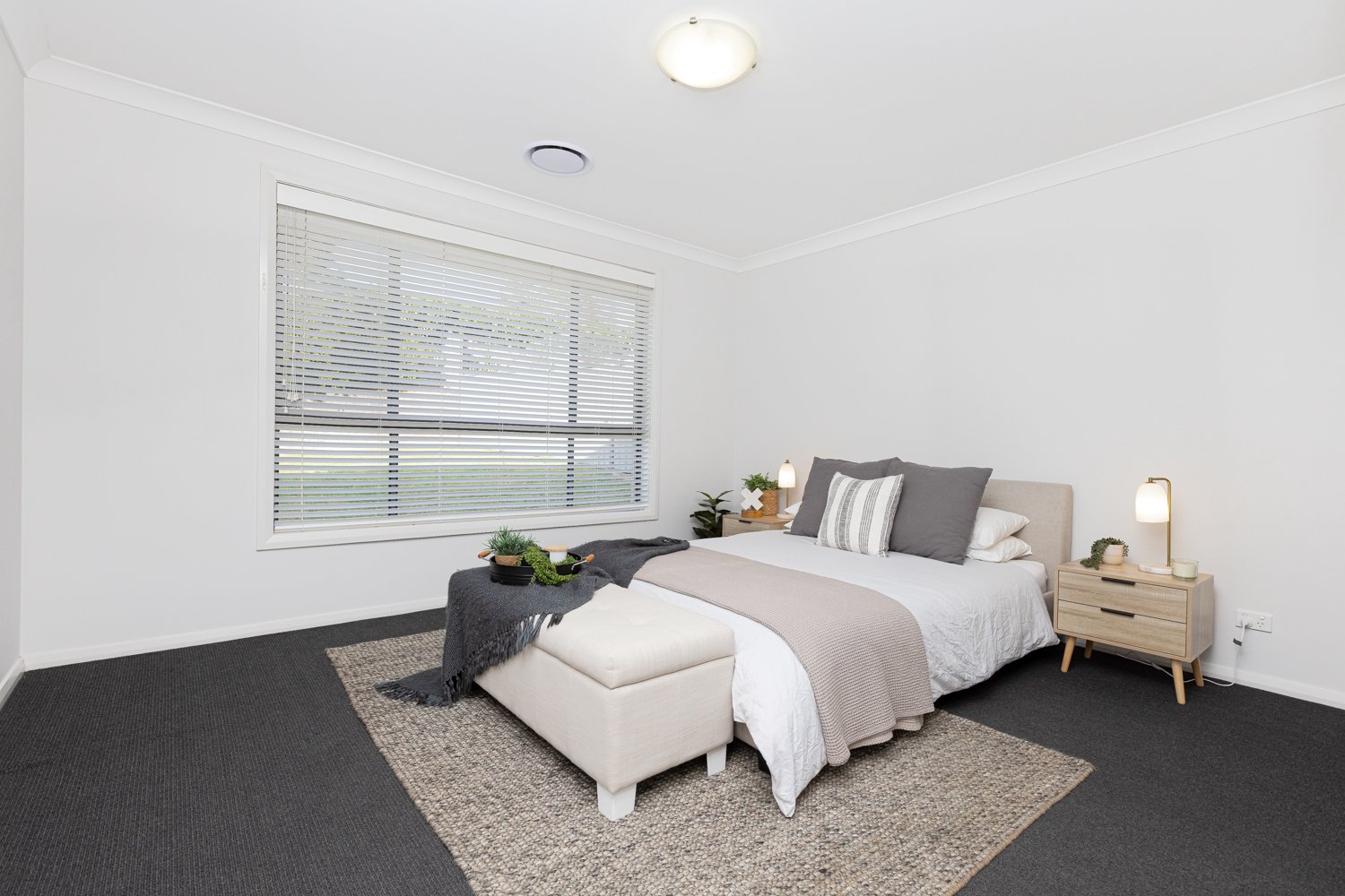 47 Tournament Street RUTHERFORD 16