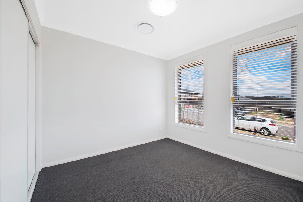 47 Tournament Street RUTHERFORD 8