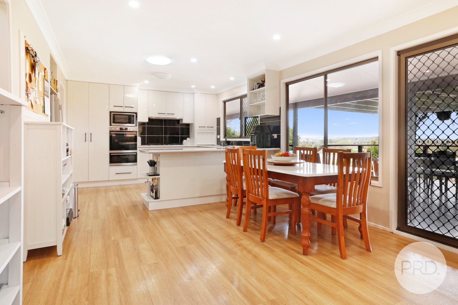 47 Valley Drive TAMWORTH 15