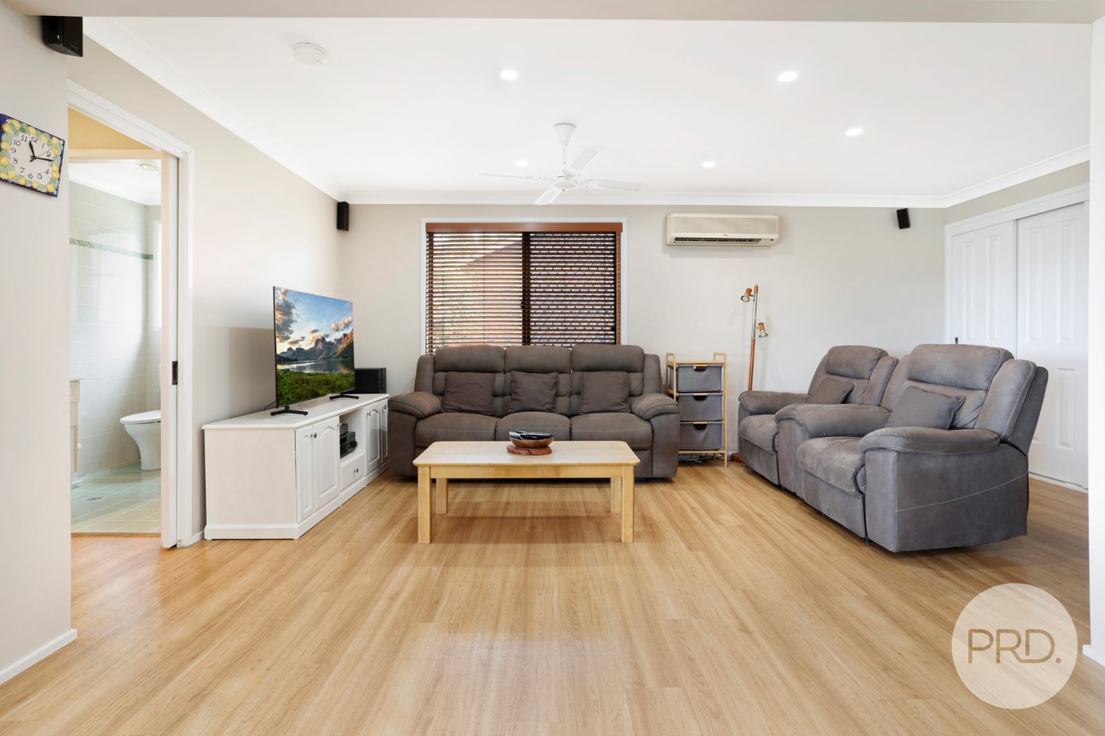 47 Valley Drive TAMWORTH 16