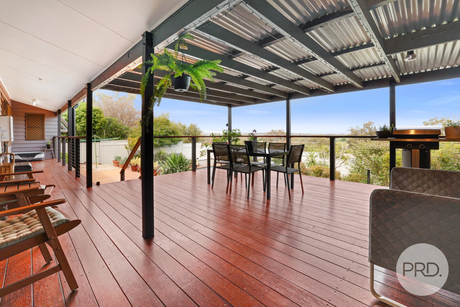 47 Valley Drive TAMWORTH 19