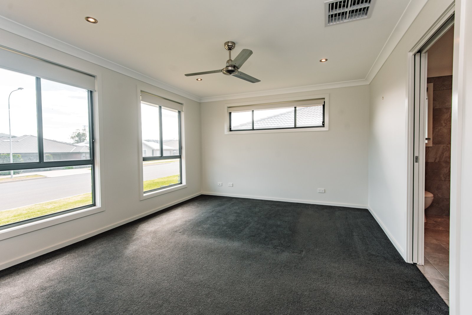 47 Warrah Drive TAMWORTH 12