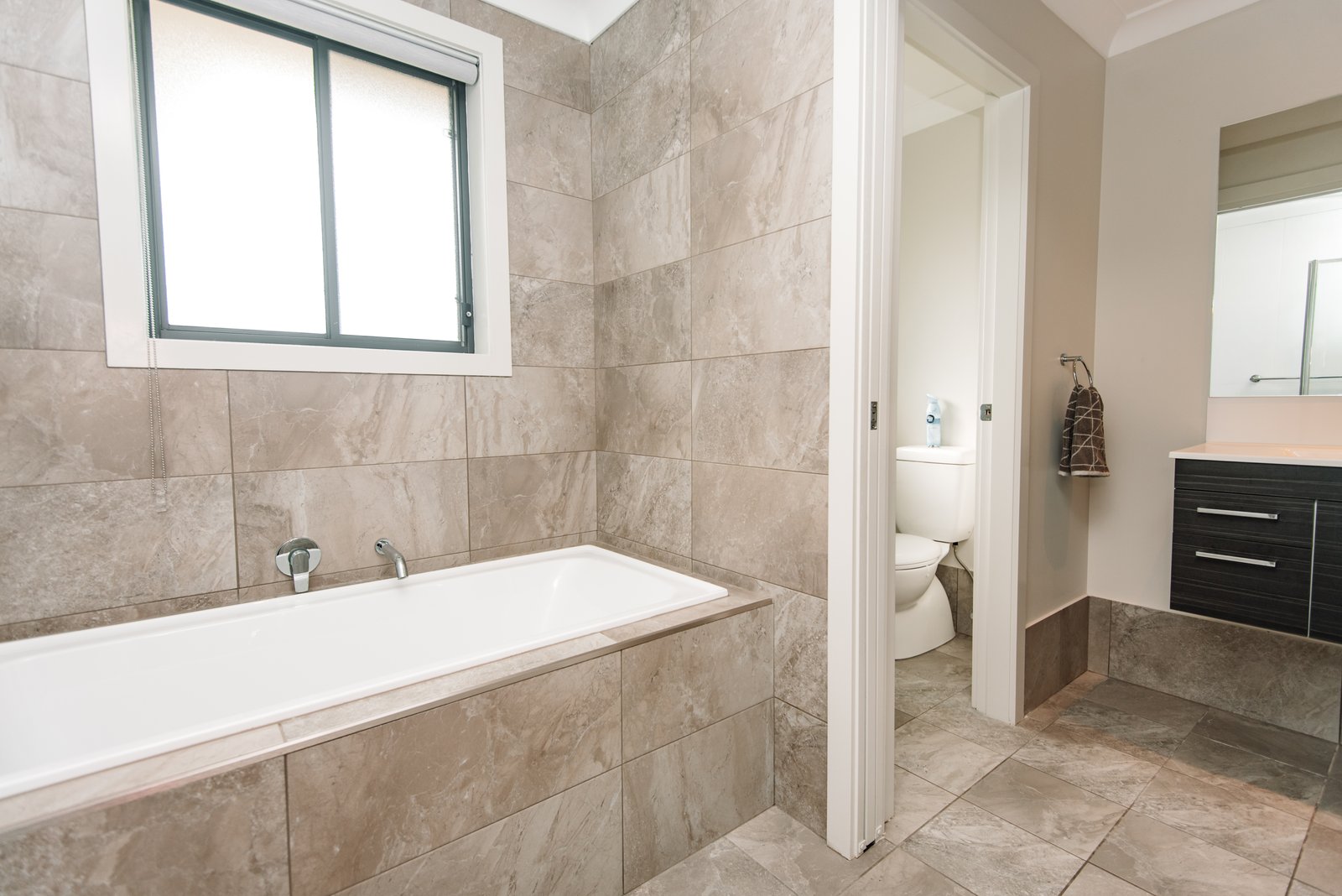 47 Warrah Drive TAMWORTH 17