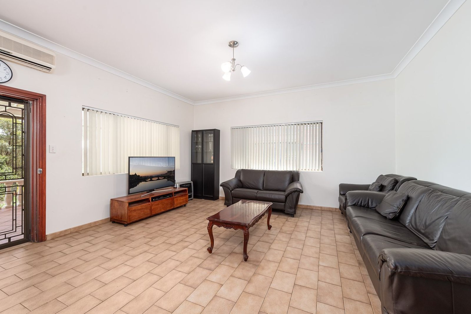 47 Waterside Crescent EARLWOOD 4