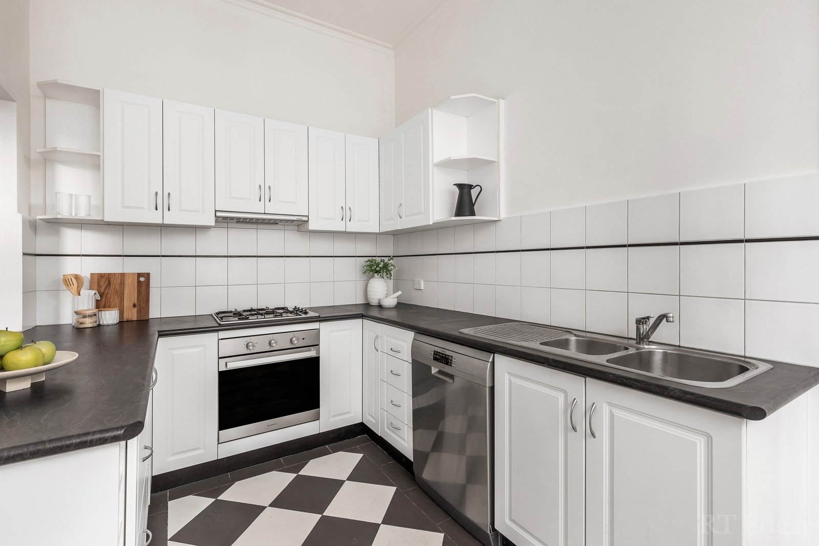 Real Estate and Property in 47 Wellington Parade South, East Melbourne, VIC