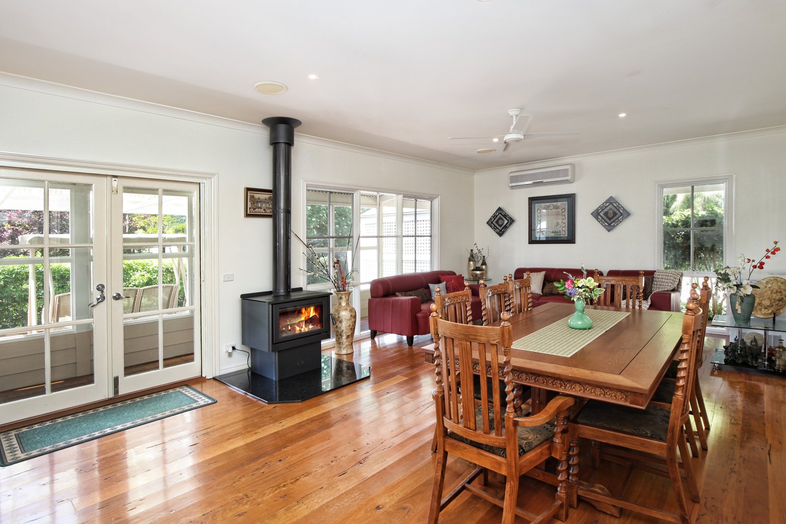 Real Estate and Property in 47 Whitelodge Road, Woodend, VIC