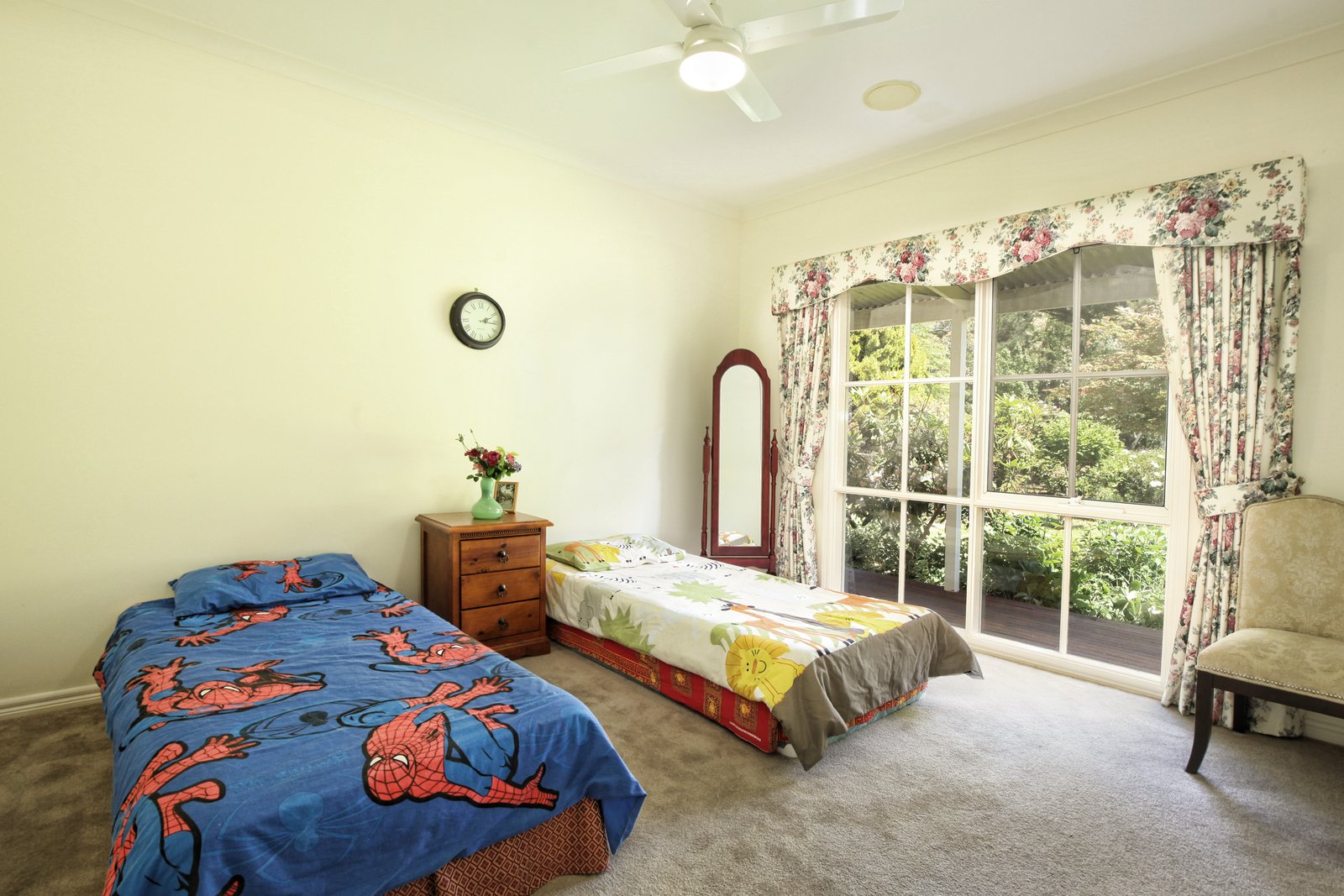 Real Estate and Property in 47 Whitelodge Road, Woodend, VIC