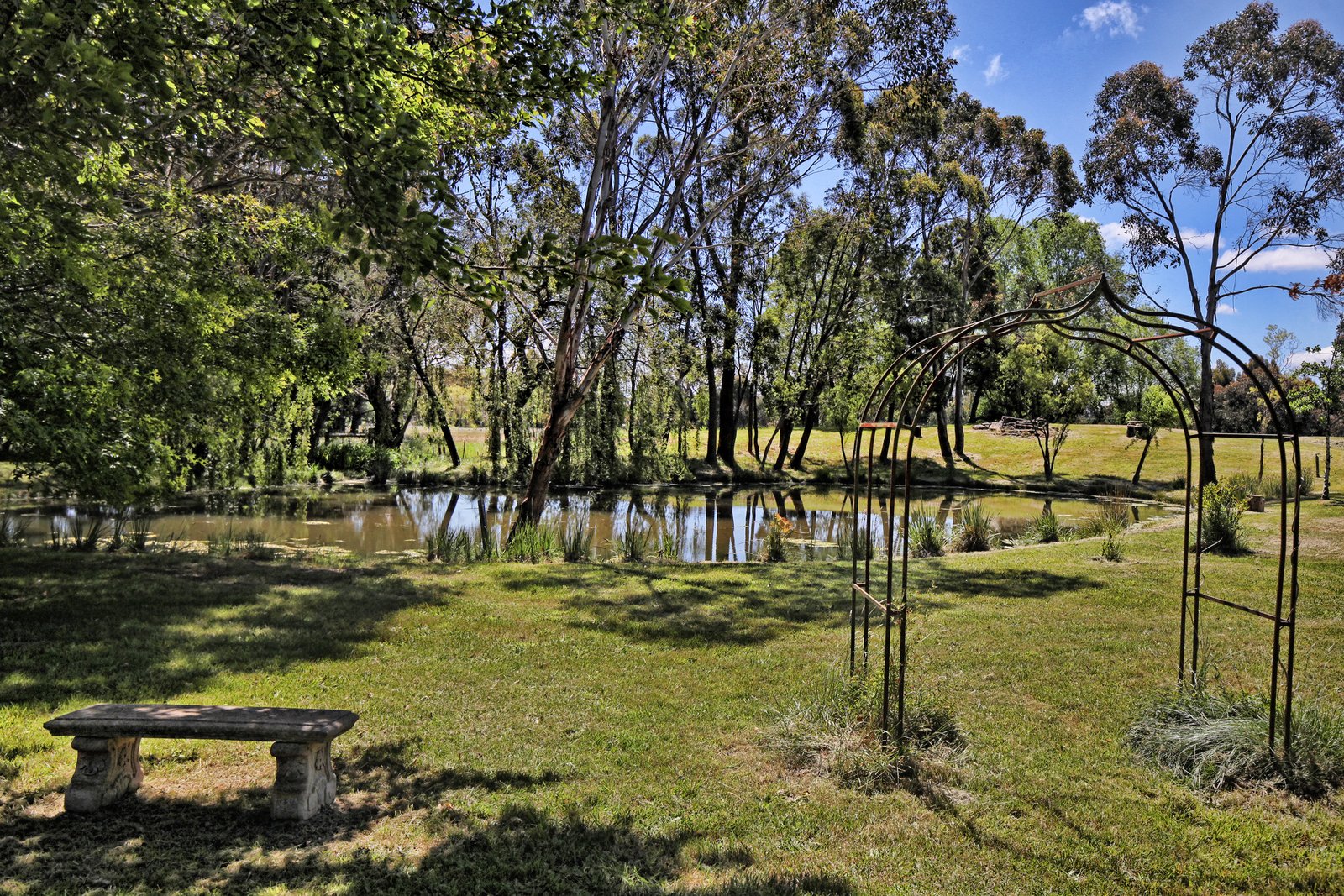 Real Estate and Property in 47 Whitelodge Road, Woodend, VIC