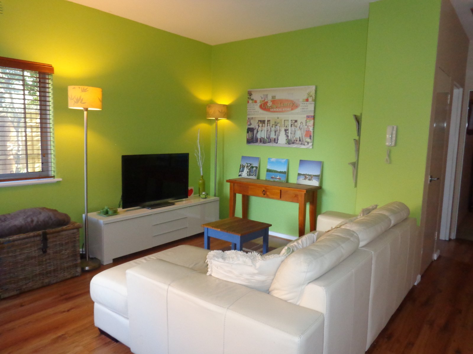 Gallery: 4/70 Beach Road