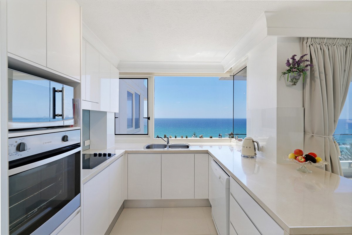 47/114 The Esplanade BURLEIGH HEADS 5