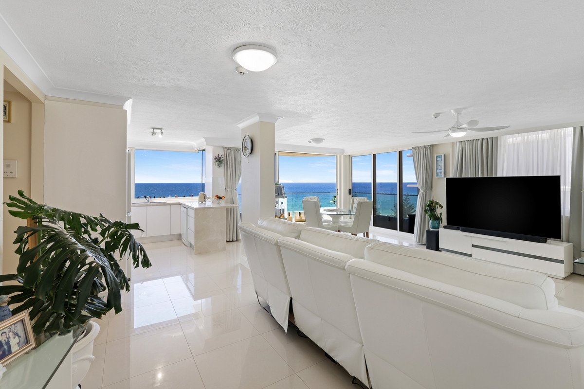 47/114 The Esplanade BURLEIGH HEADS 10