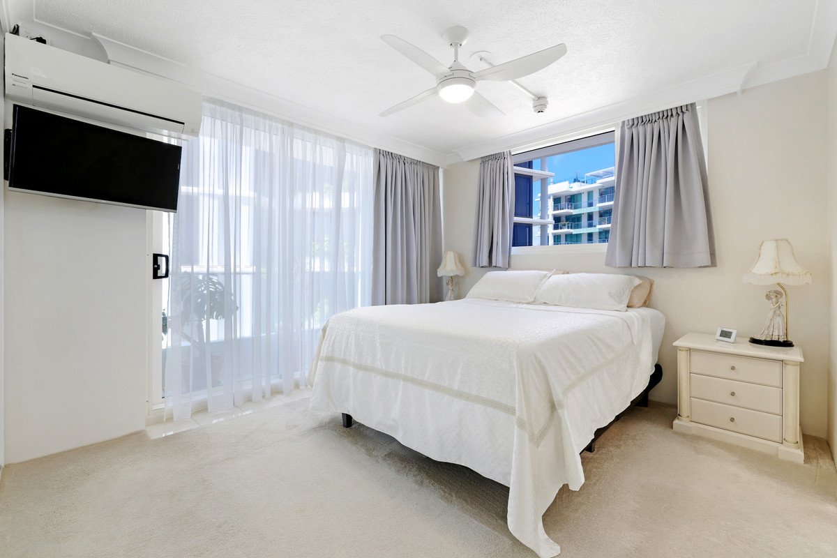 47/114 The Esplanade BURLEIGH HEADS 13