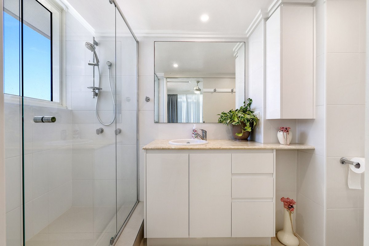 47/114 The Esplanade BURLEIGH HEADS 14