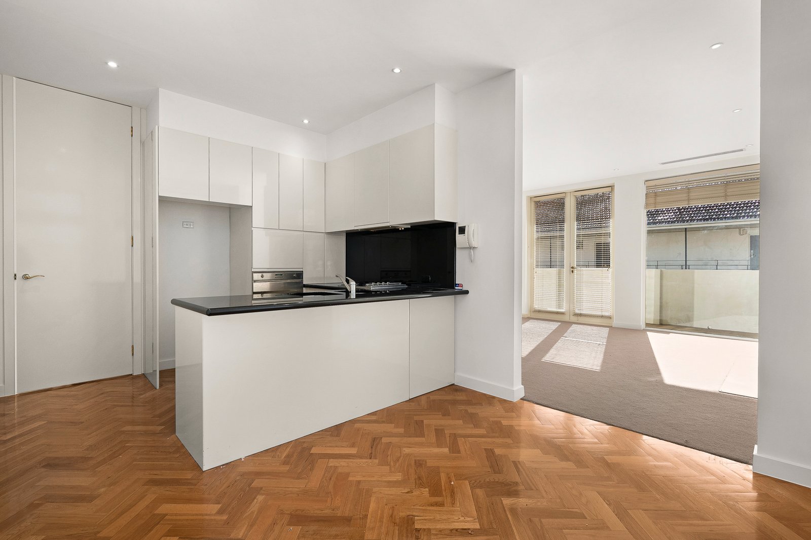 Real Estate and Property in 4/72 Mathoura Road, Toorak, VIC