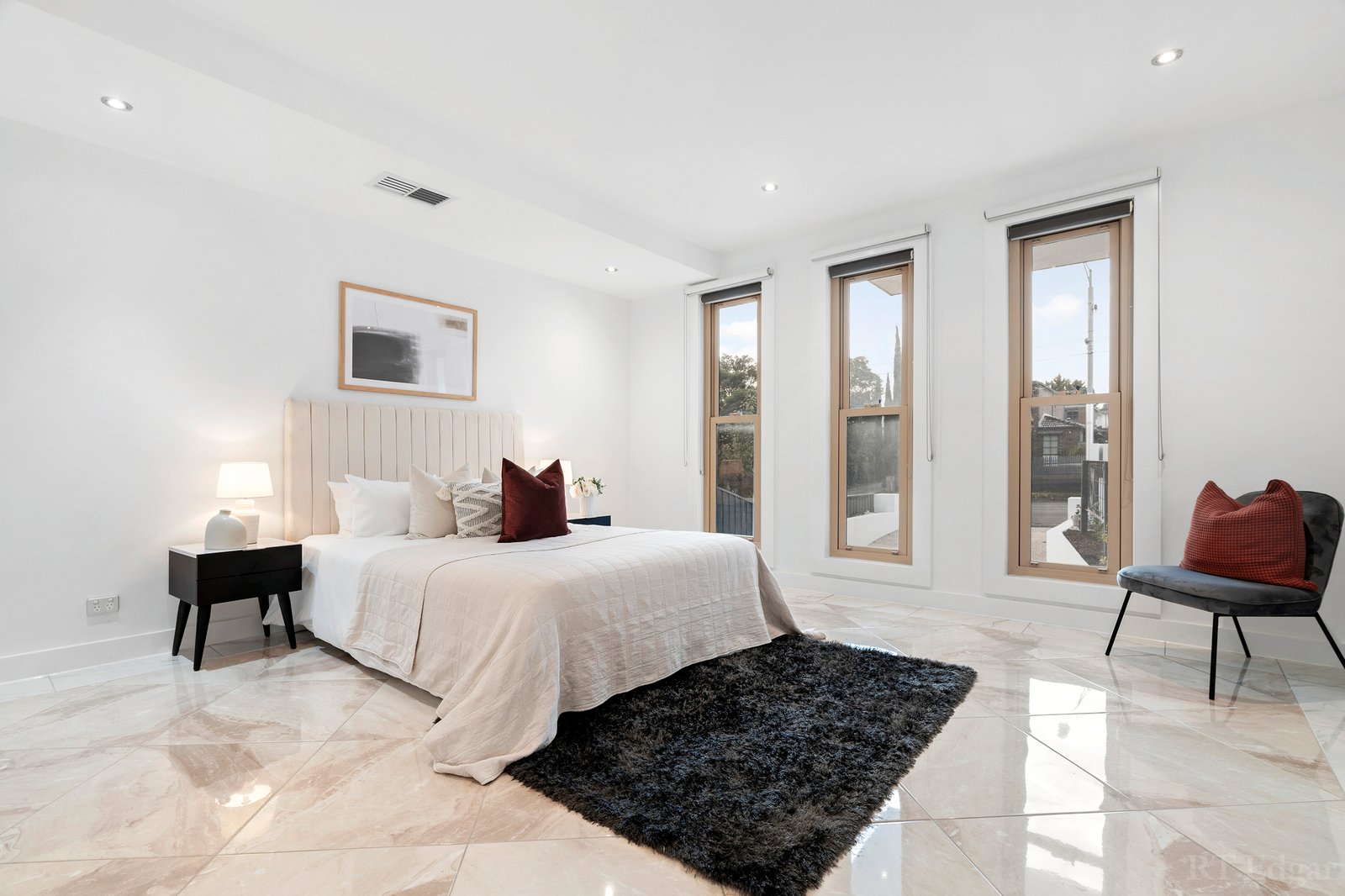 Real Estate and Property in 472A Whitehorse Road, Surrey Hills, VIC