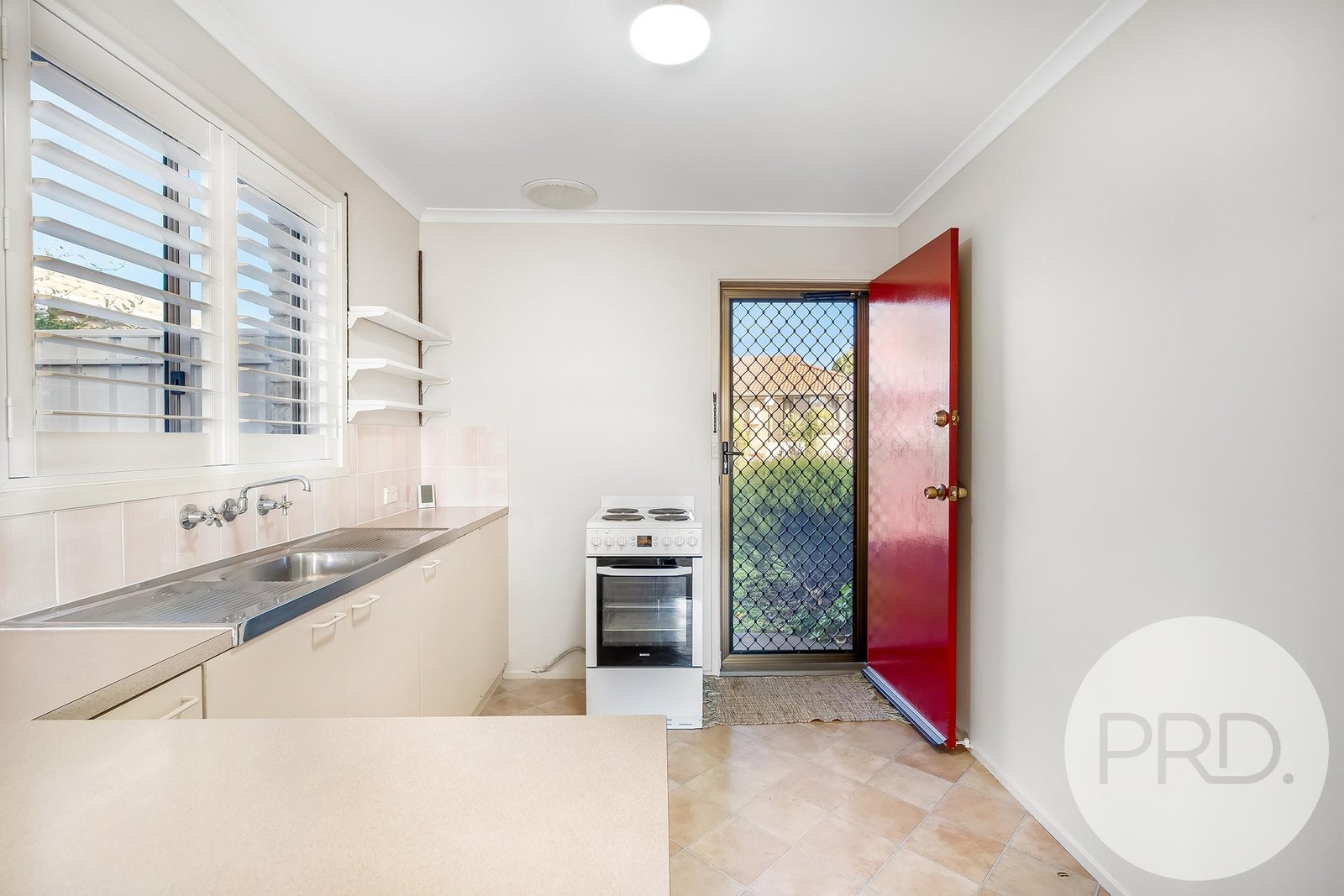 4/73 Main Road CLAREMONT 6